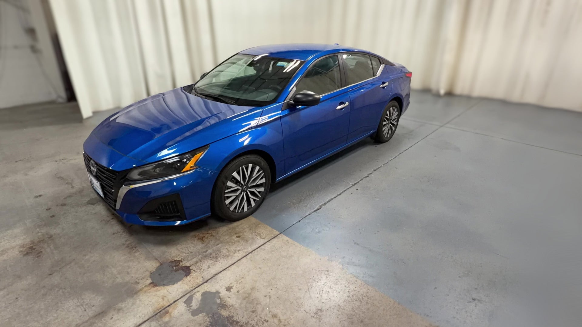2025 Nissan Altima vehicle photo