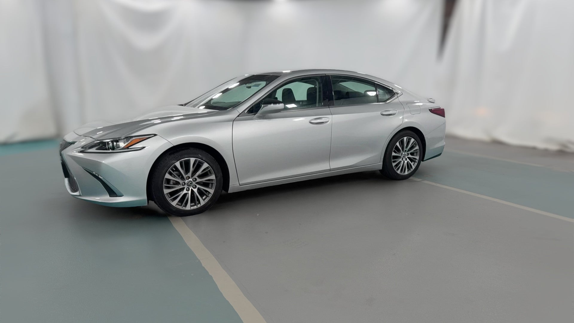 2021 Lexus ES vehicle photo