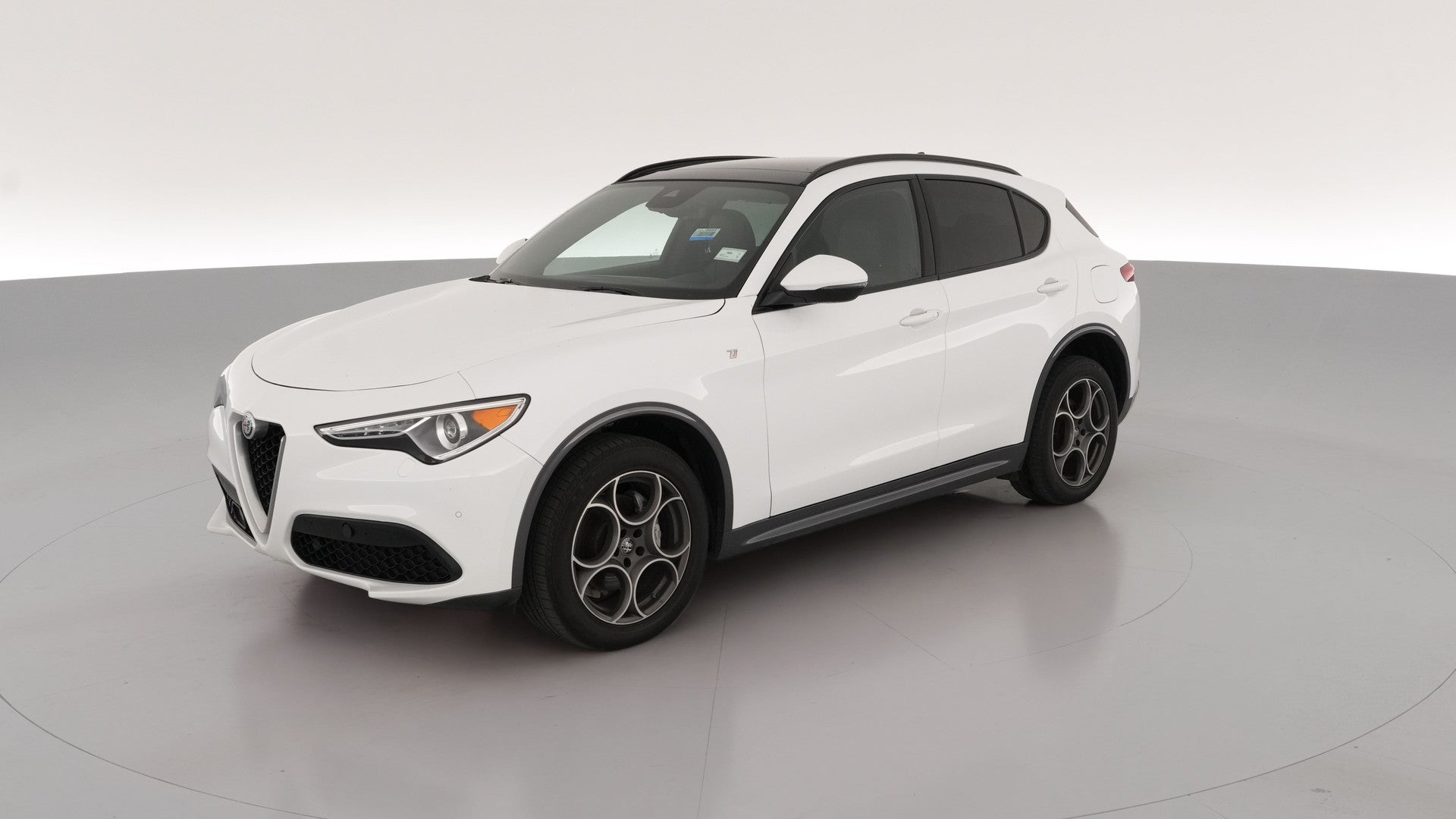 2023 Alfa Romeo Stelvio vehicle photo