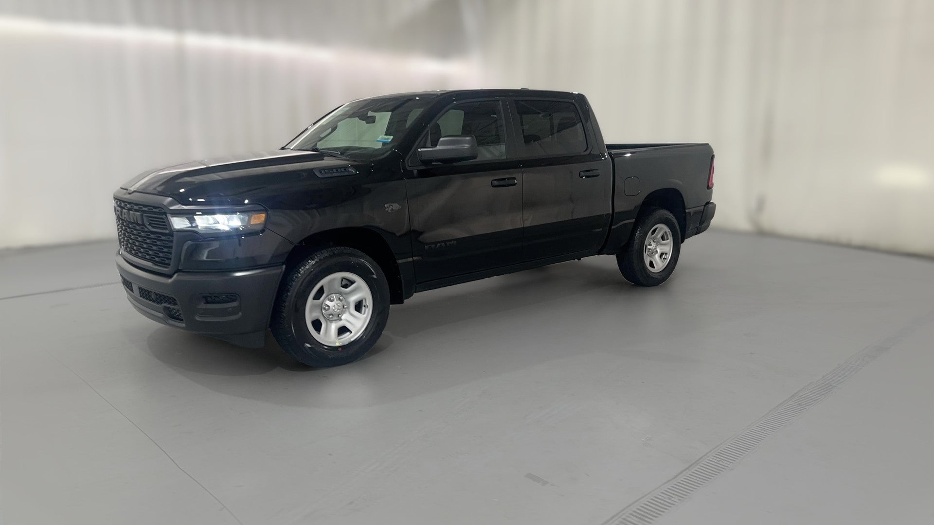 2027 Ram 1500 Crew Cab vehicle photo