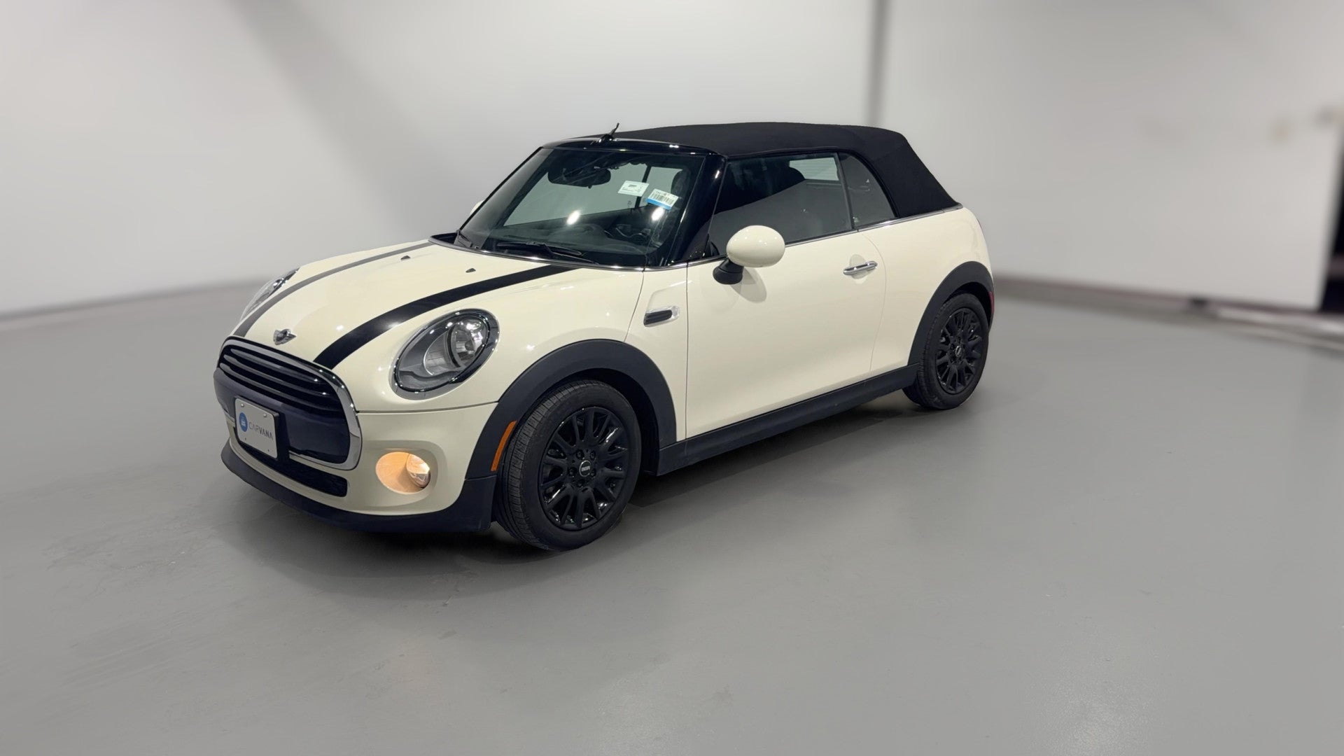 2016 MINI Convertible vehicle photo