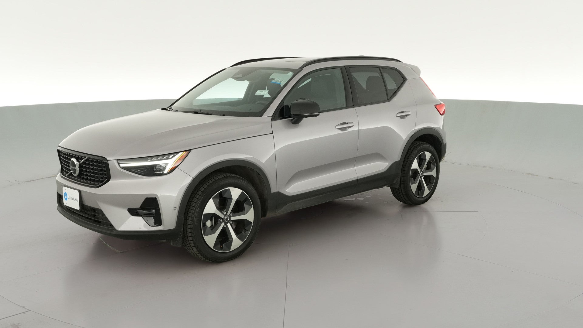 2026 Volvo XC40 vehicle photo