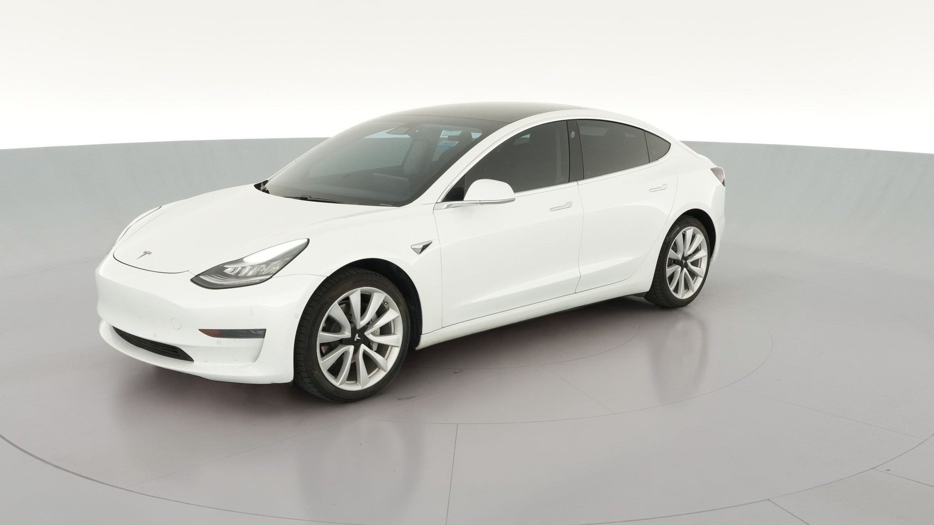 2019 Tesla Model 3 vehicle photo