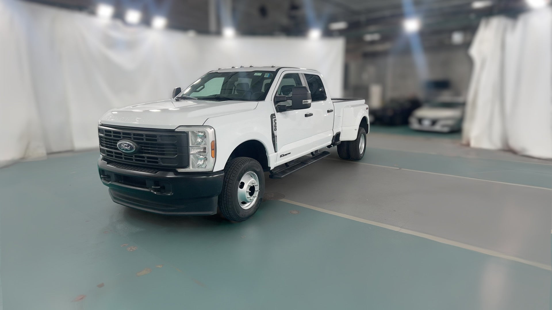 2024 Ford F350 Super Duty Crew Cab vehicle photo