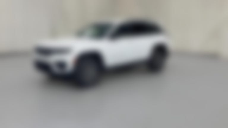 2027 Jeep Grand Cherokee vehicle photo