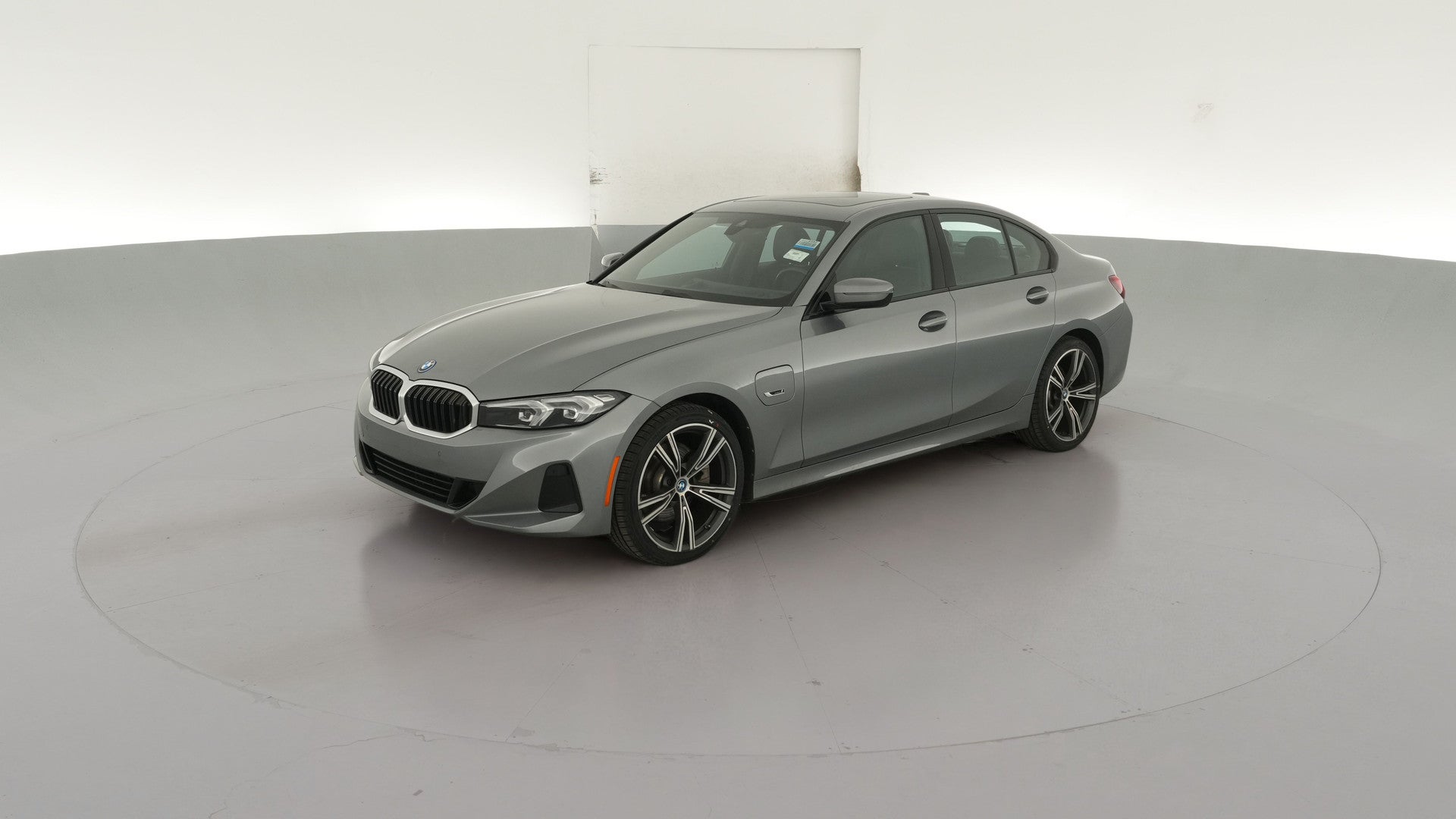2023 BMW 3 Series vehicle photo