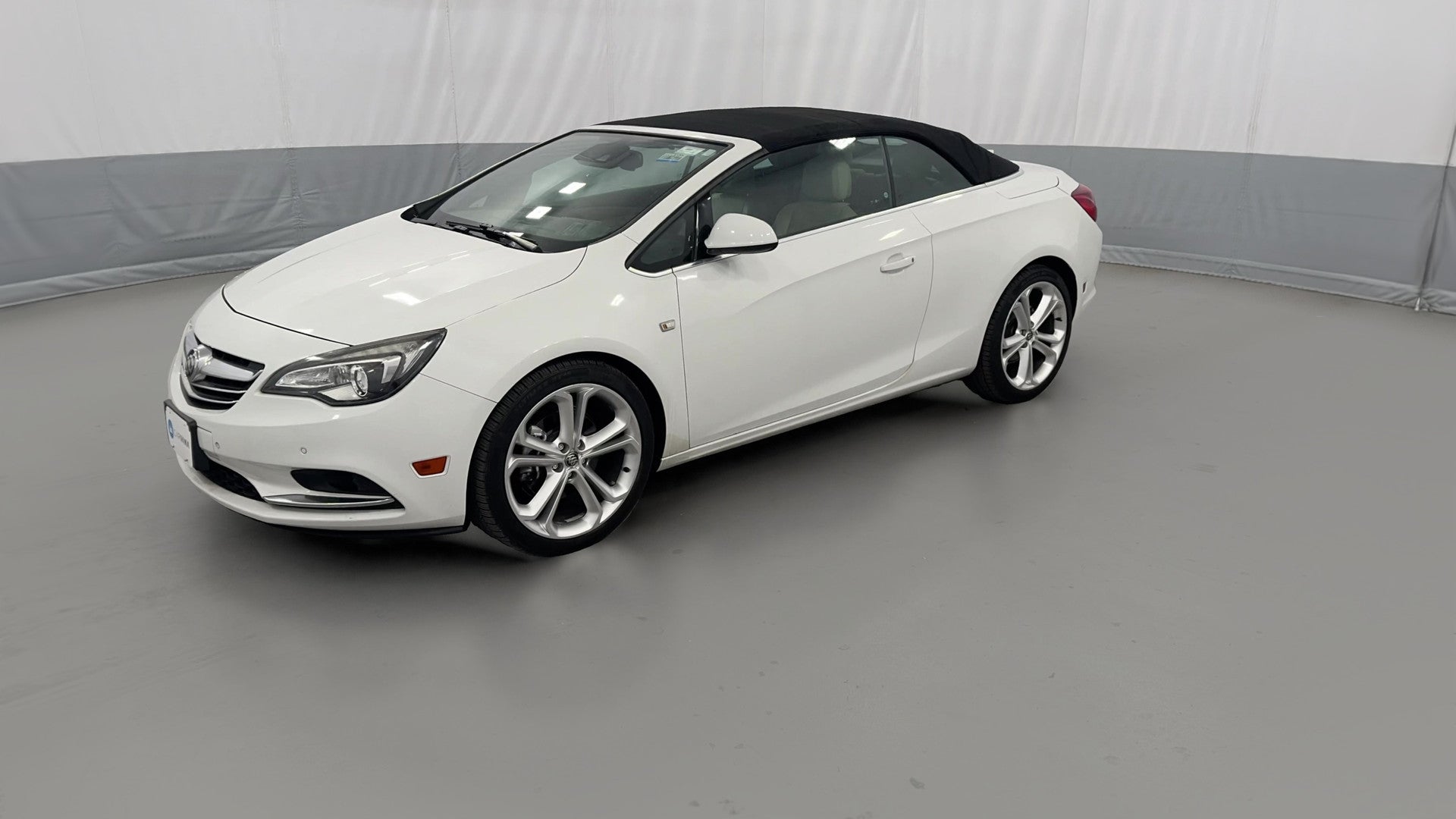 2016 Buick Cascada vehicle photo