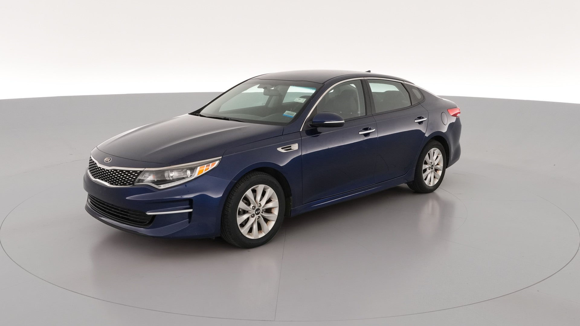 2018 Kia Optima vehicle photo