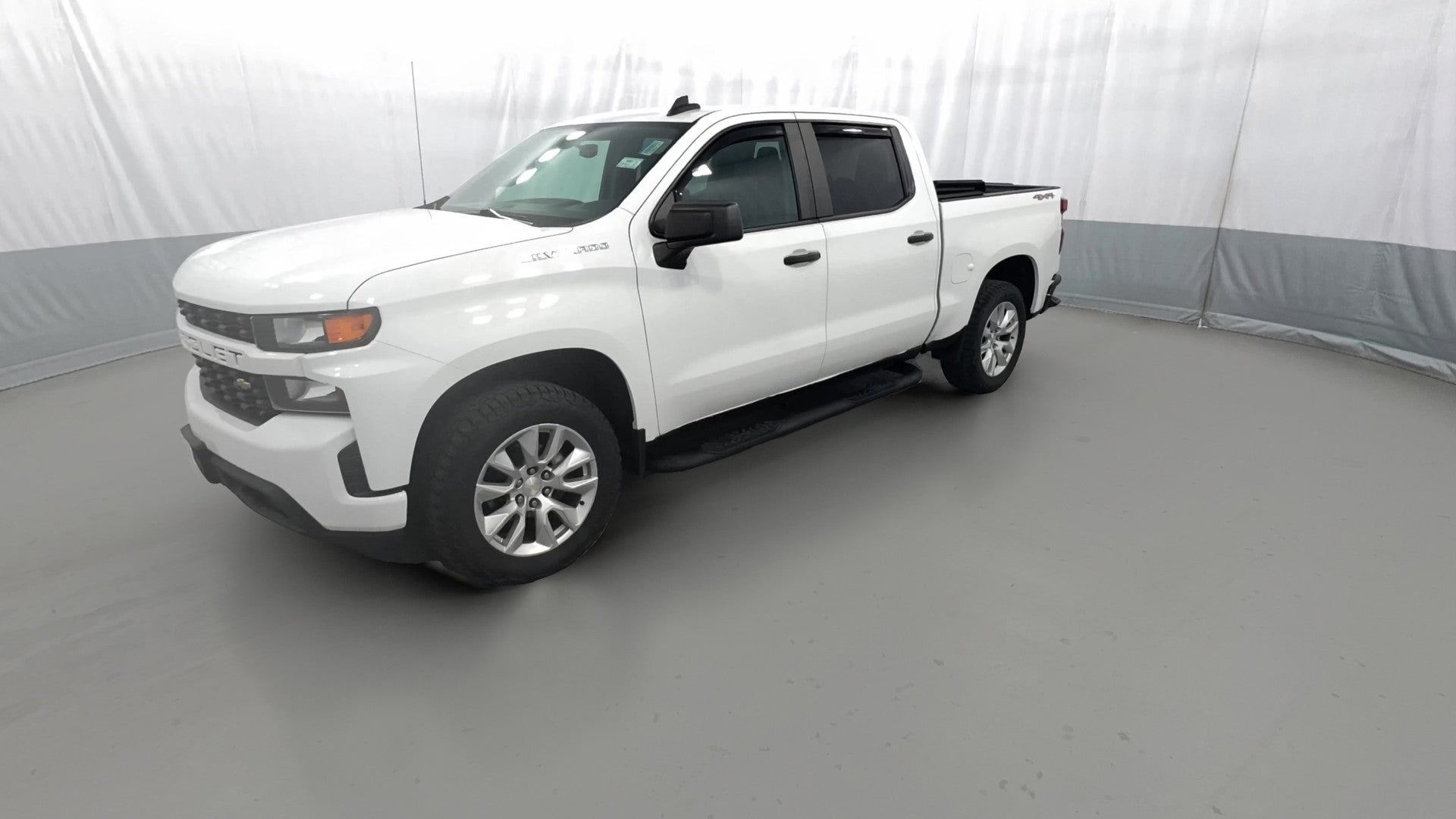 2021 Chevrolet Silverado 1500 Crew Cab vehicle photo