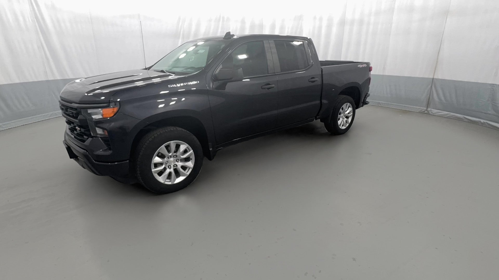 2023 Chevrolet Silverado 1500 Crew Cab vehicle photo