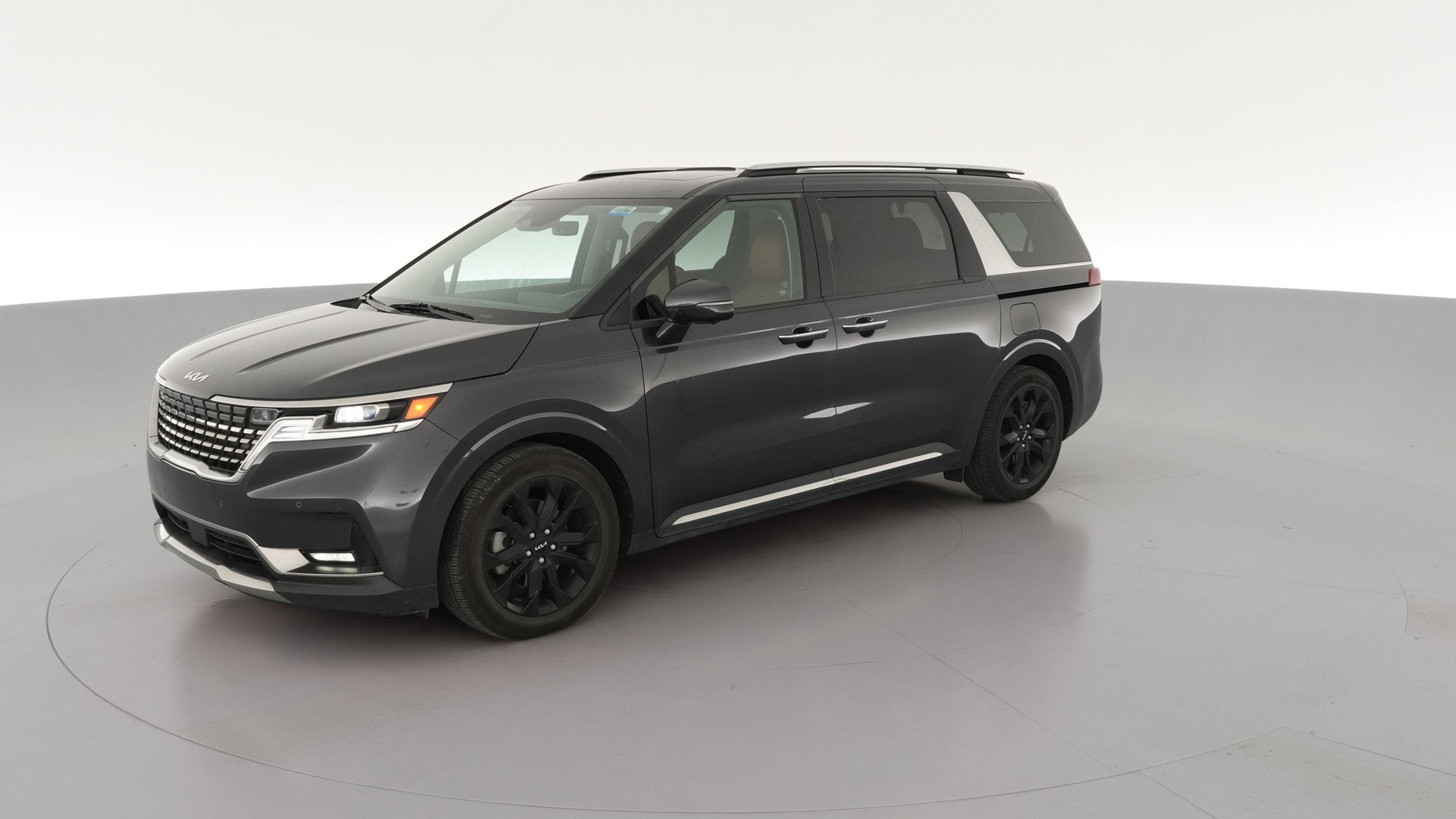 2024 Kia Carnival vehicle photo