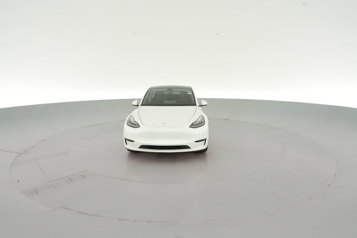 2020 Tesla Model Y Long Range All-Wheel Drive in Pearl White — 360° view 1