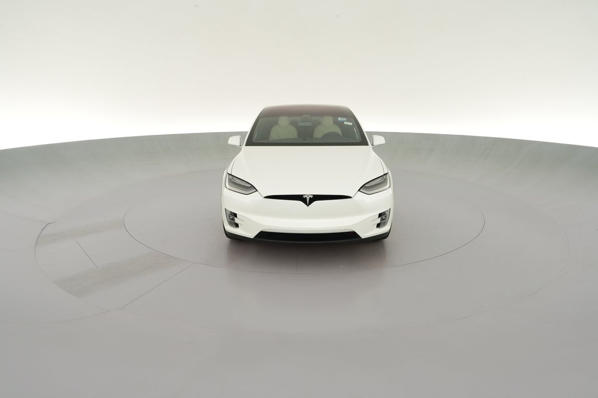 2021 Tesla Model X Long Range Plus in Pearl White Multi-coat — 360° view 1