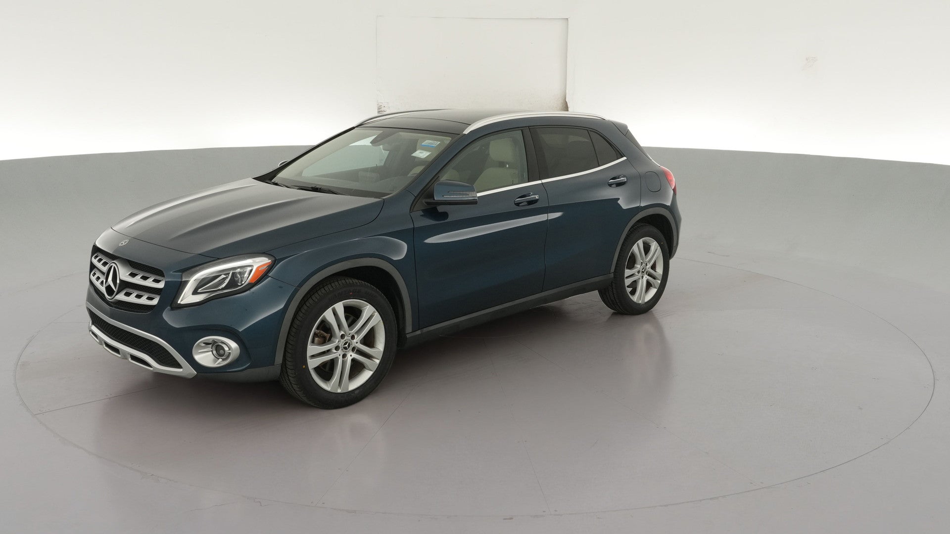 2019 Mercedes-Benz GLA vehicle photo