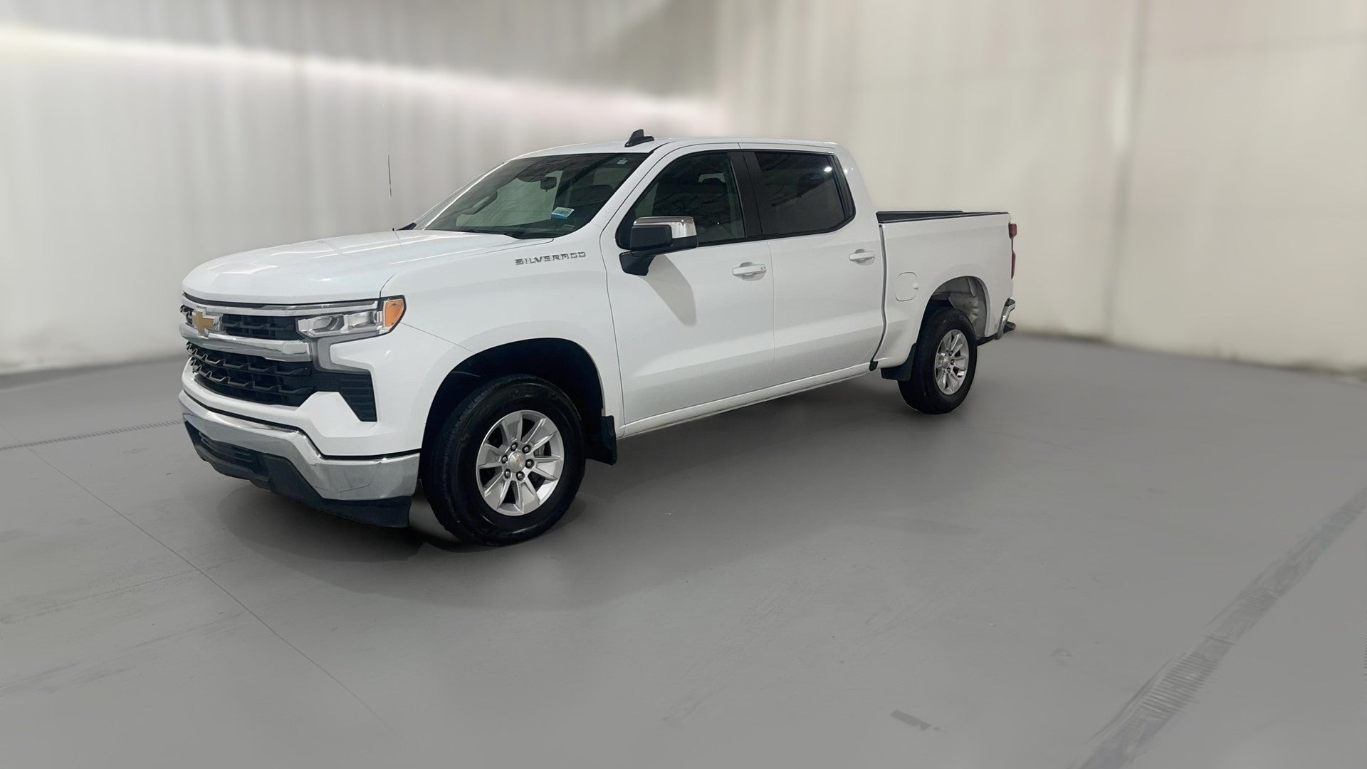 2025 Chevrolet Silverado 1500 Crew Cab vehicle photo