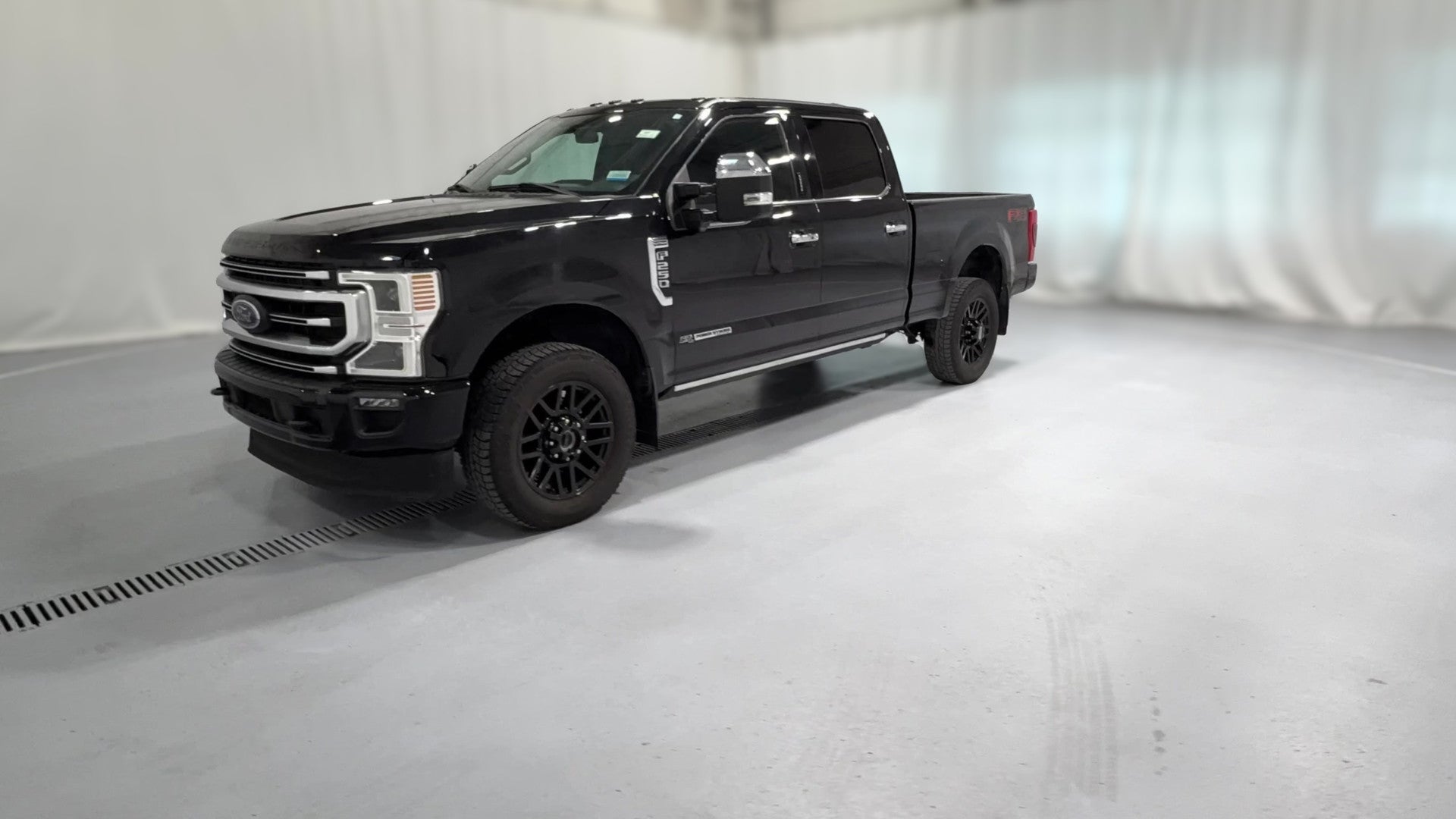 2022 Ford F250 Super Duty Crew Cab vehicle photo