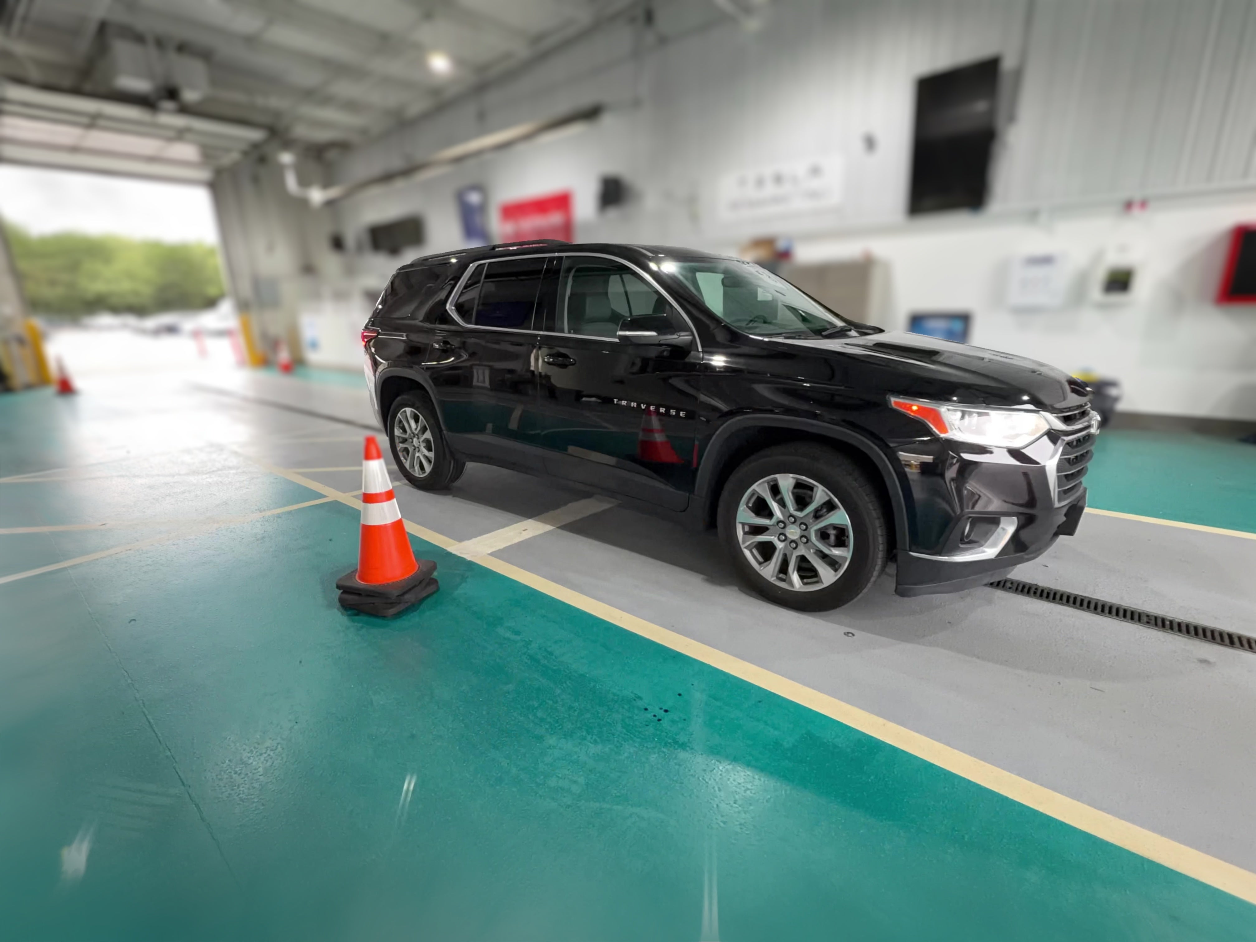 2021 Chevrolet Traverse 3LT - Photo 40