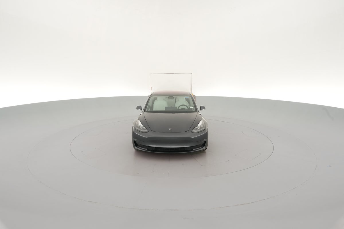2018 Tesla Model 3 Long Range All-Wheel Drive in Midnight Silver Metallic — 360° view 1