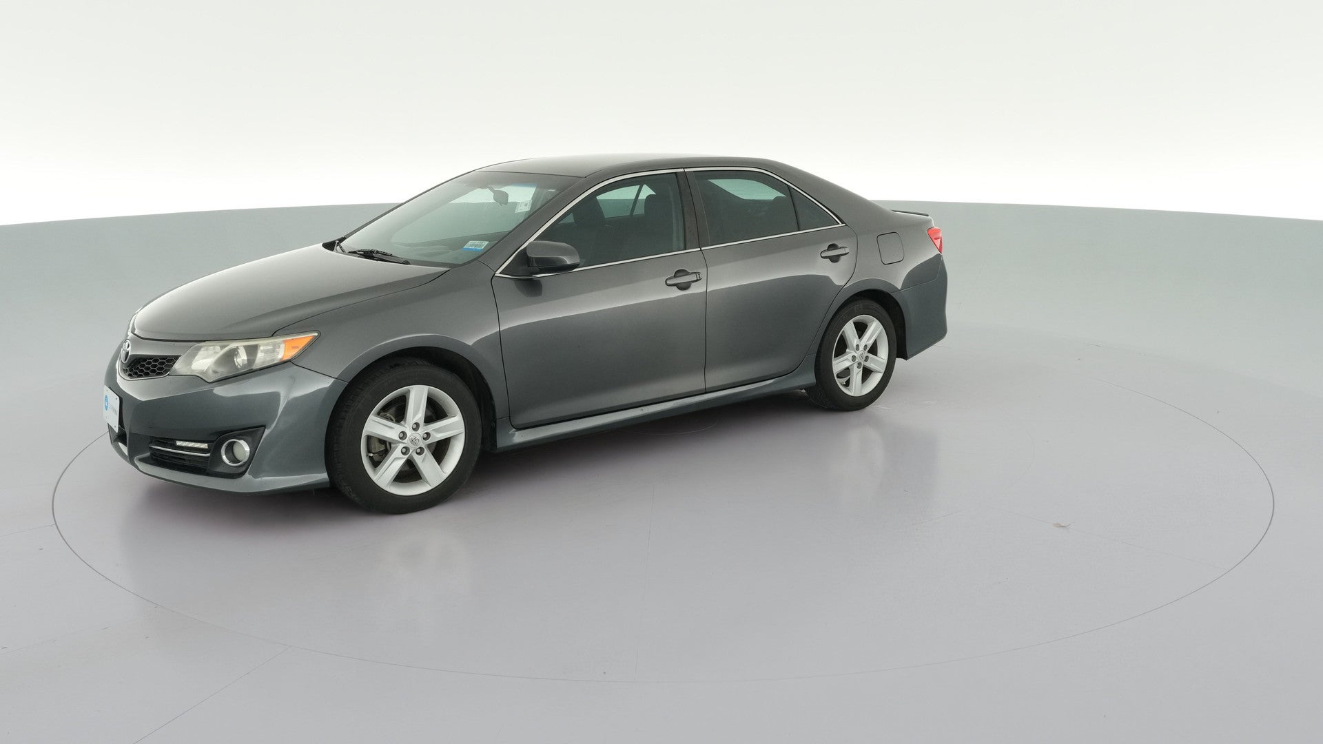 2013 Toyota Camry vehicle photo