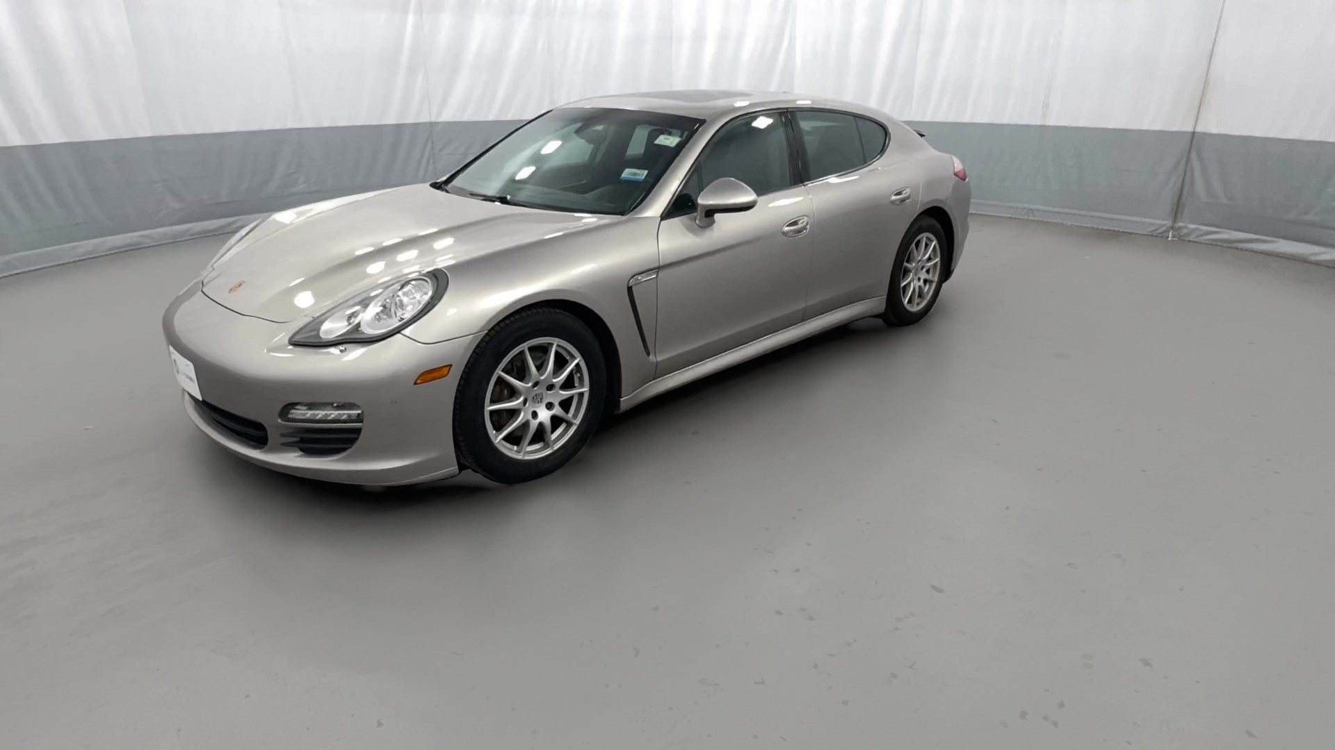 2012 Porsche Panamera vehicle photo