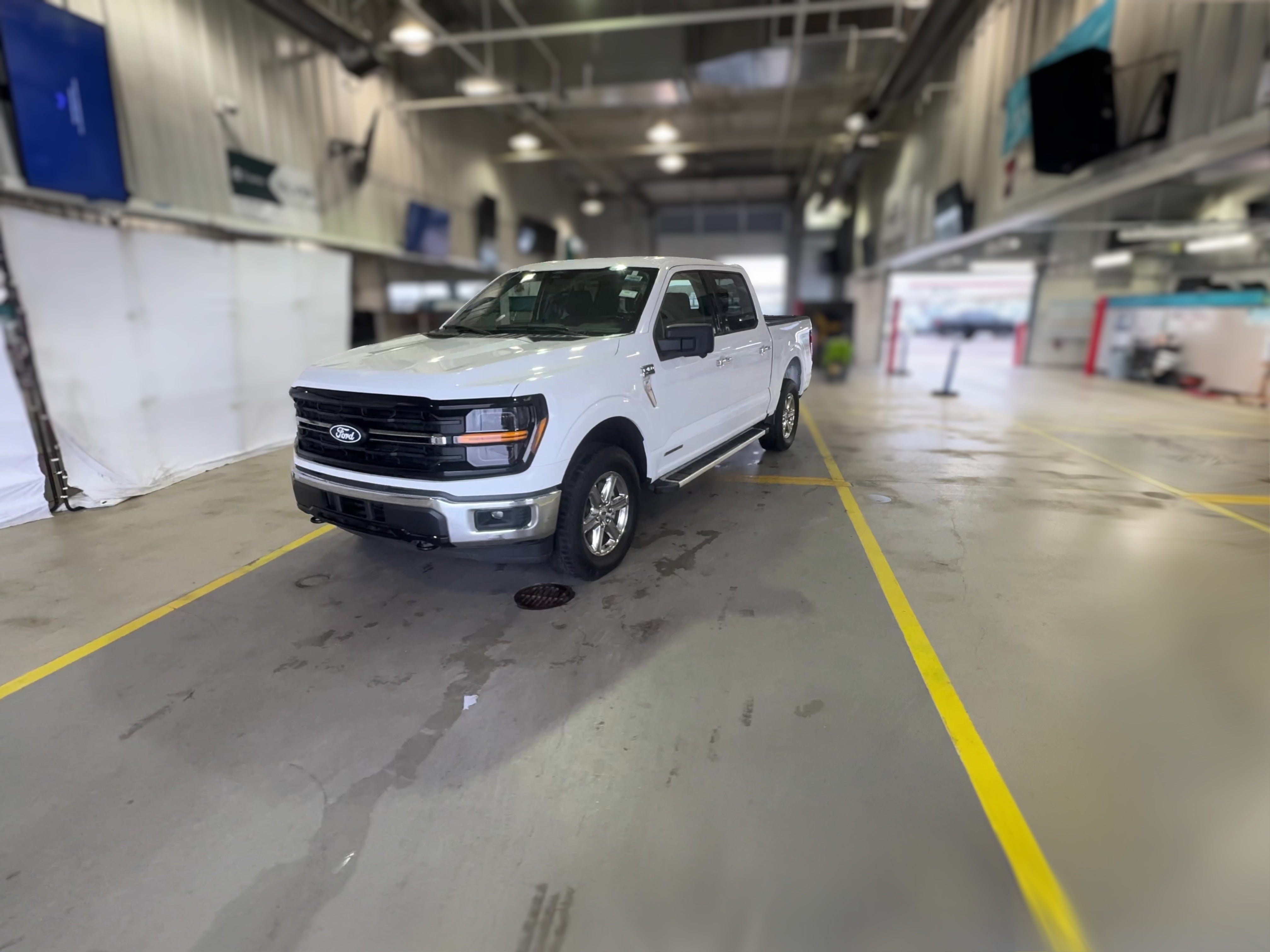 2024 Ford F-150 XLT - Photo 27