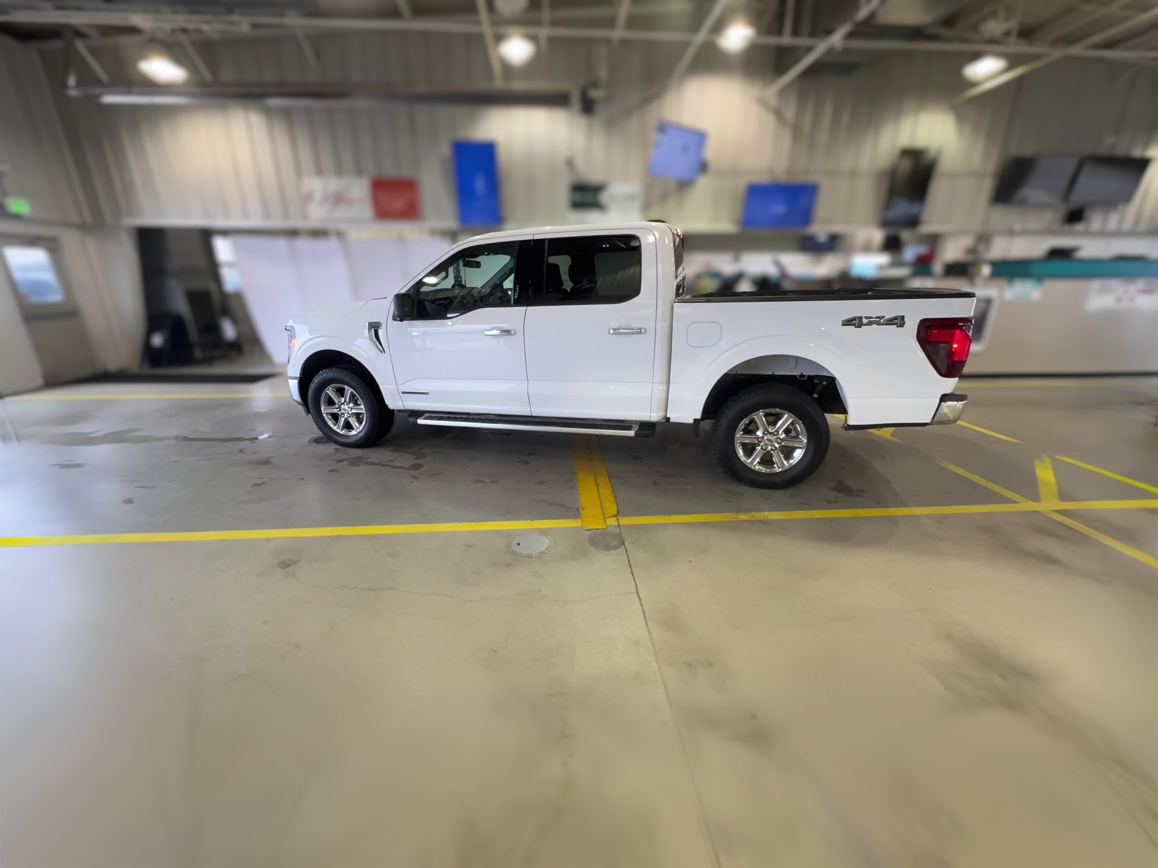 2024 Ford F-150 XLT - Photo 30