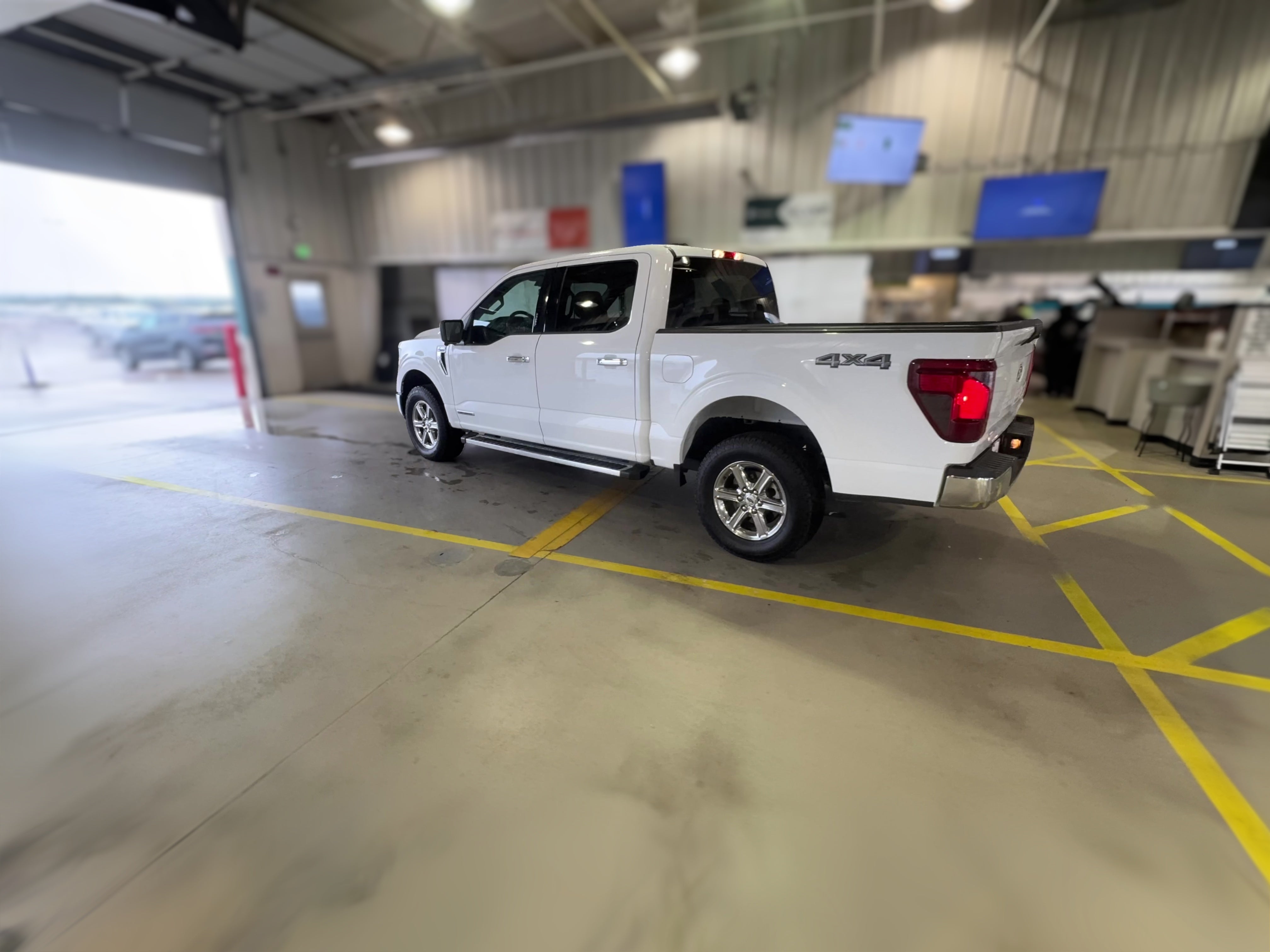 2024 Ford F-150 XLT - Photo 31
