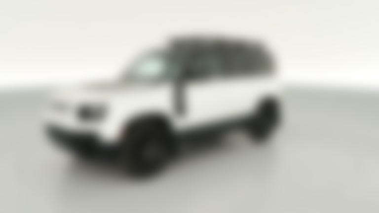 2024 Land Rover Defender 110 vehicle photo
