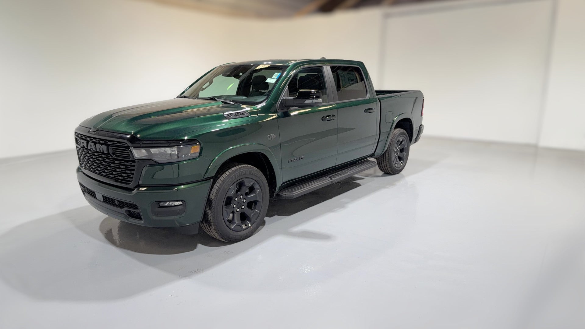 2027 Ram 1500 Crew Cab vehicle photo