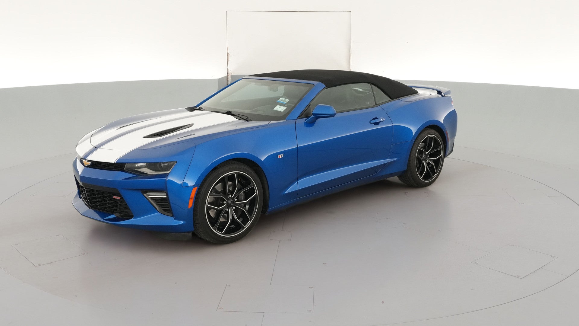 2017 Chevrolet Camaro vehicle photo
