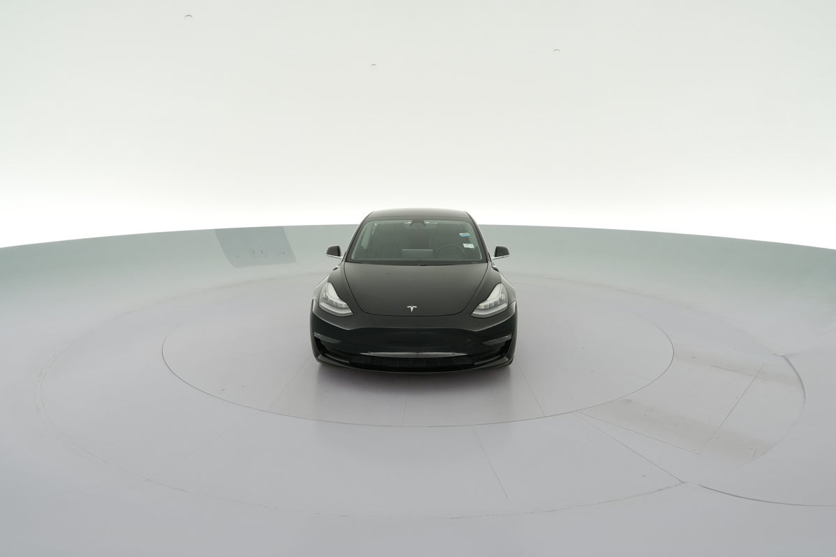 2019 Tesla Model 3 Performance All-Wheel Drive in Solid Black — 360° view 1