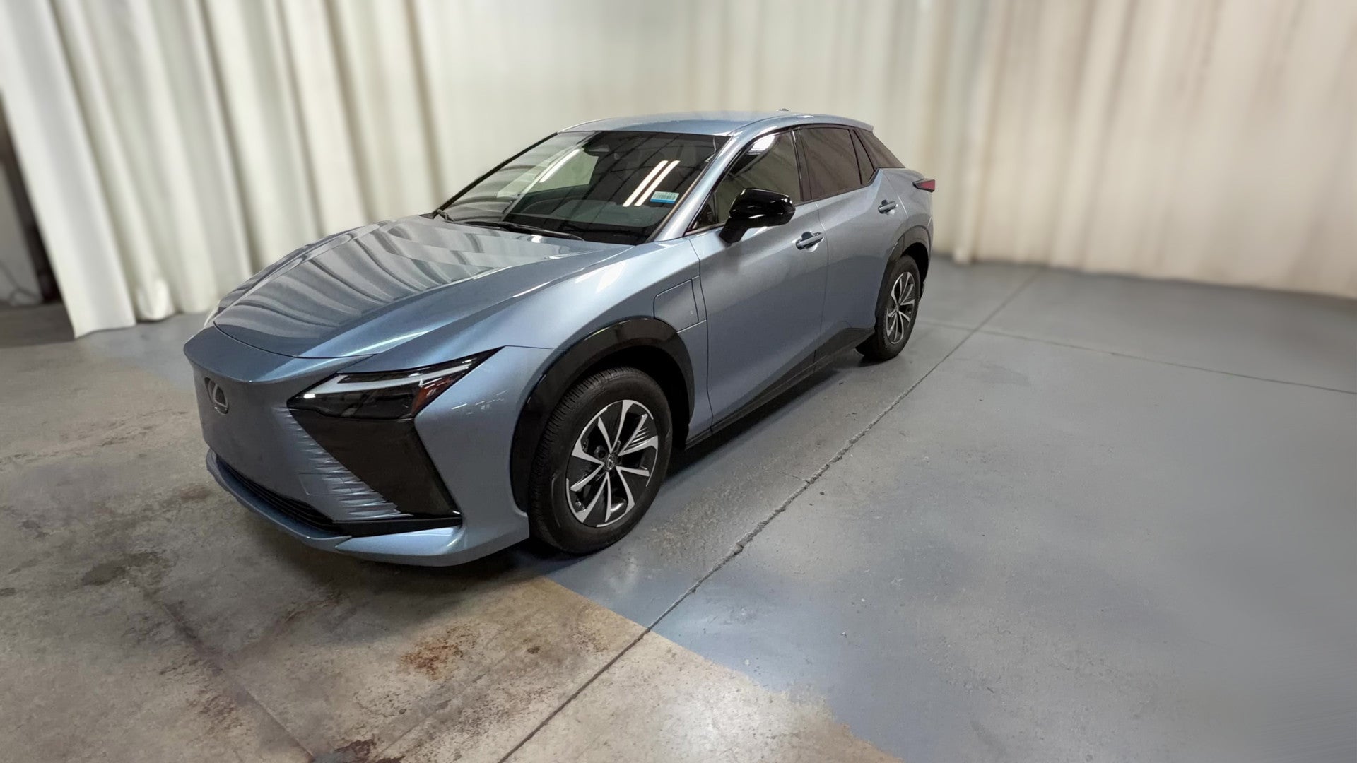 2025 Lexus RZ vehicle photo