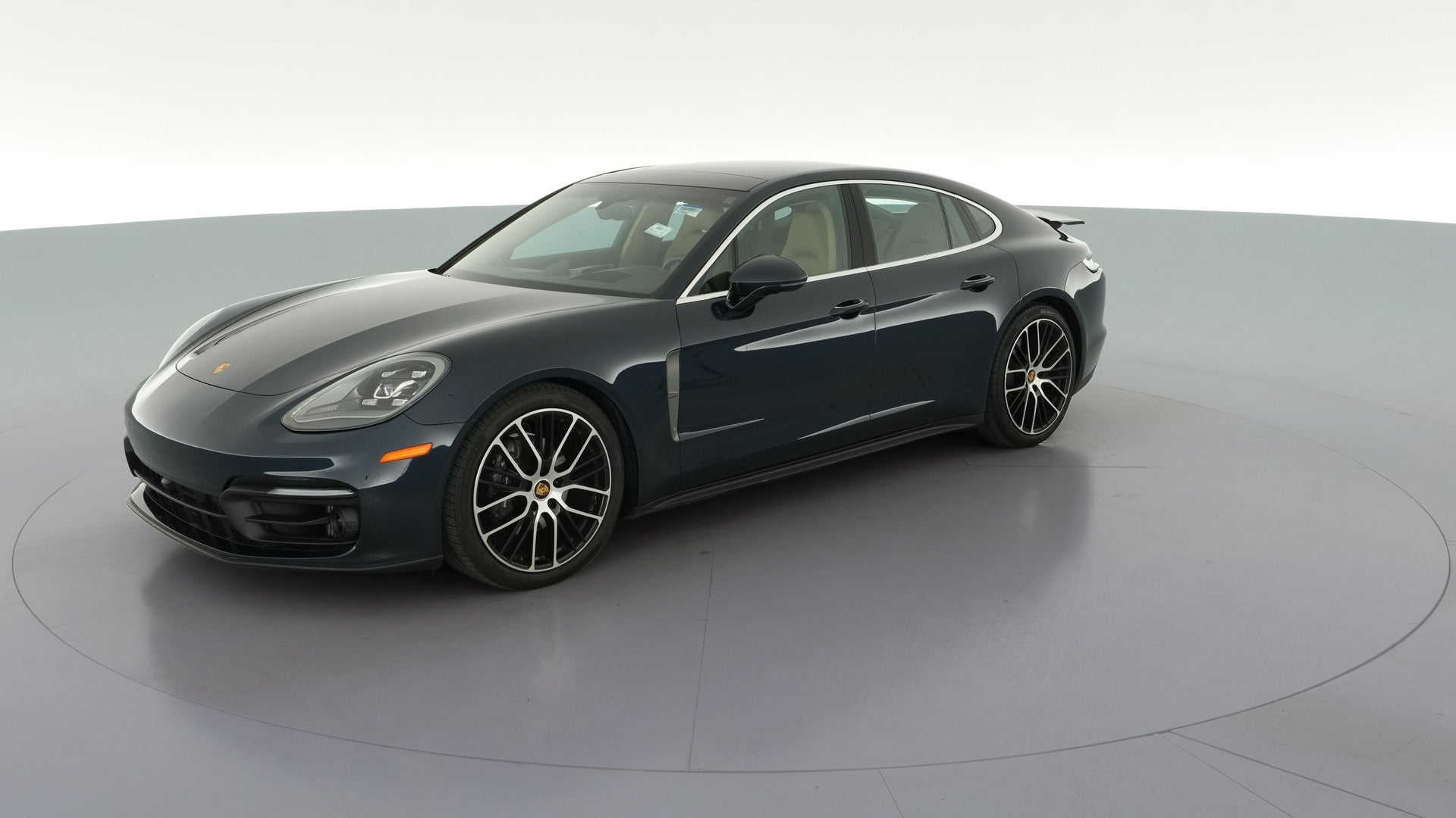 2023 Porsche Panamera vehicle photo