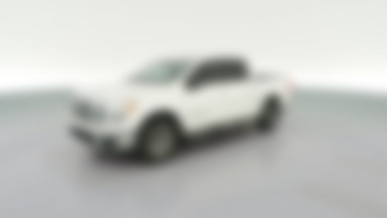 2019 Nissan Titan Crew Cab vehicle photo