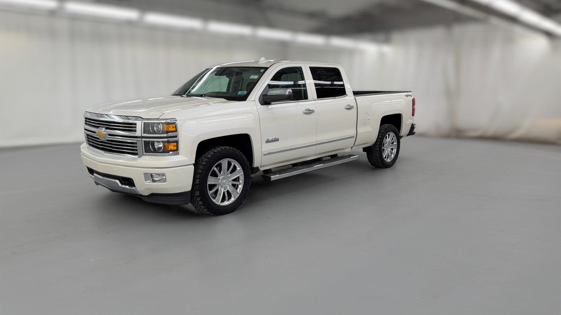 2015 Chevrolet Silverado 1500 Crew Cab vehicle photo