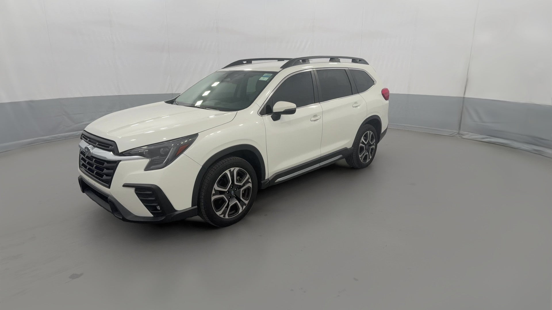 2023 Subaru Ascent vehicle photo