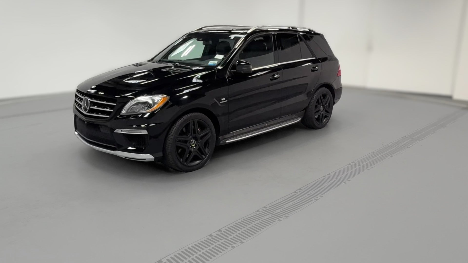 2015 Mercedes-Benz M-Class vehicle photo