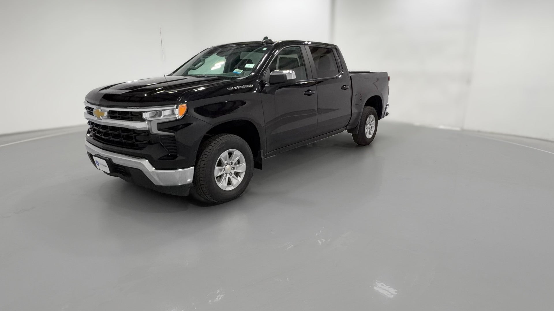 2025 Chevrolet Silverado 1500 Crew Cab vehicle photo