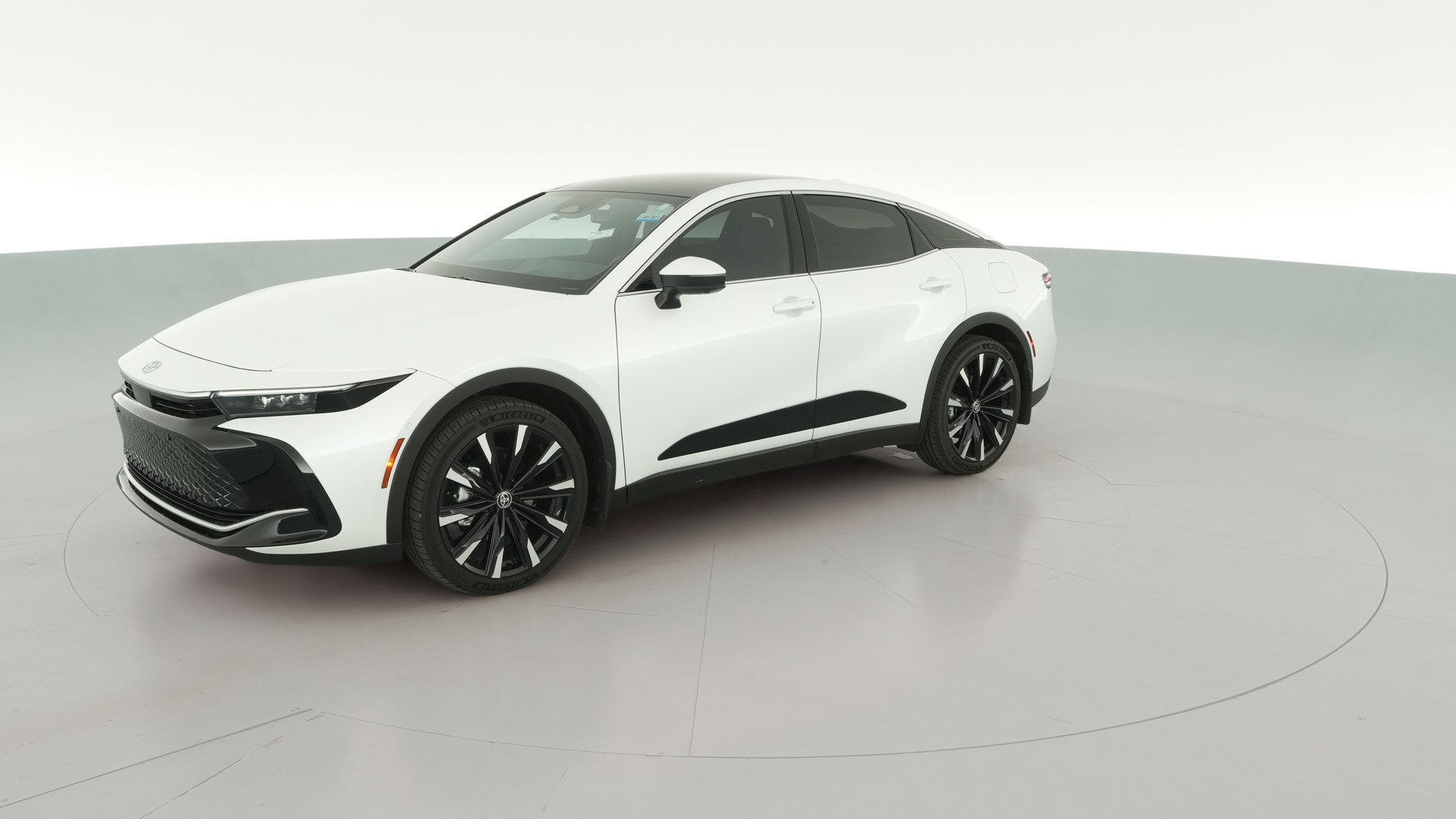 2025 Toyota Crown vehicle photo