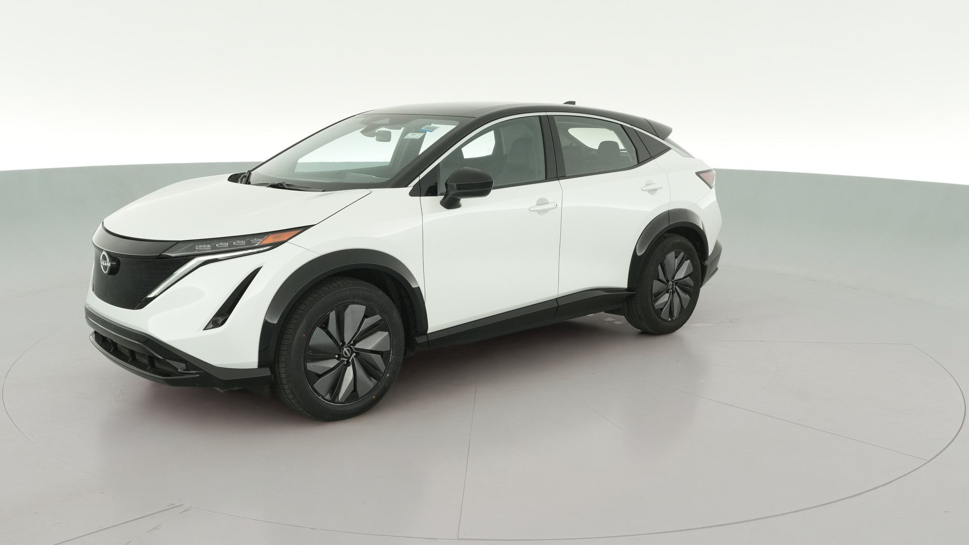 2024 Nissan ARIYA vehicle photo