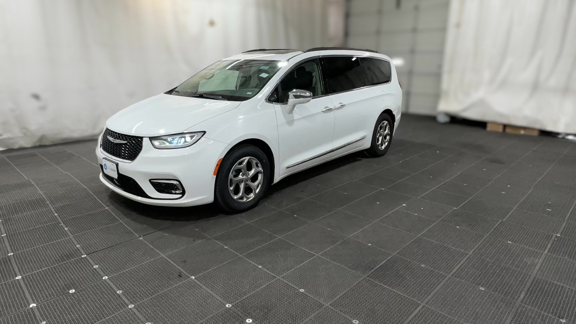 2022 Chrysler Pacifica vehicle photo