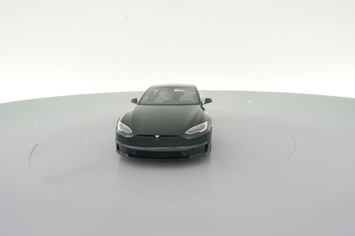 2021 Tesla Model S Long Range in Solid Black — 360° view 1