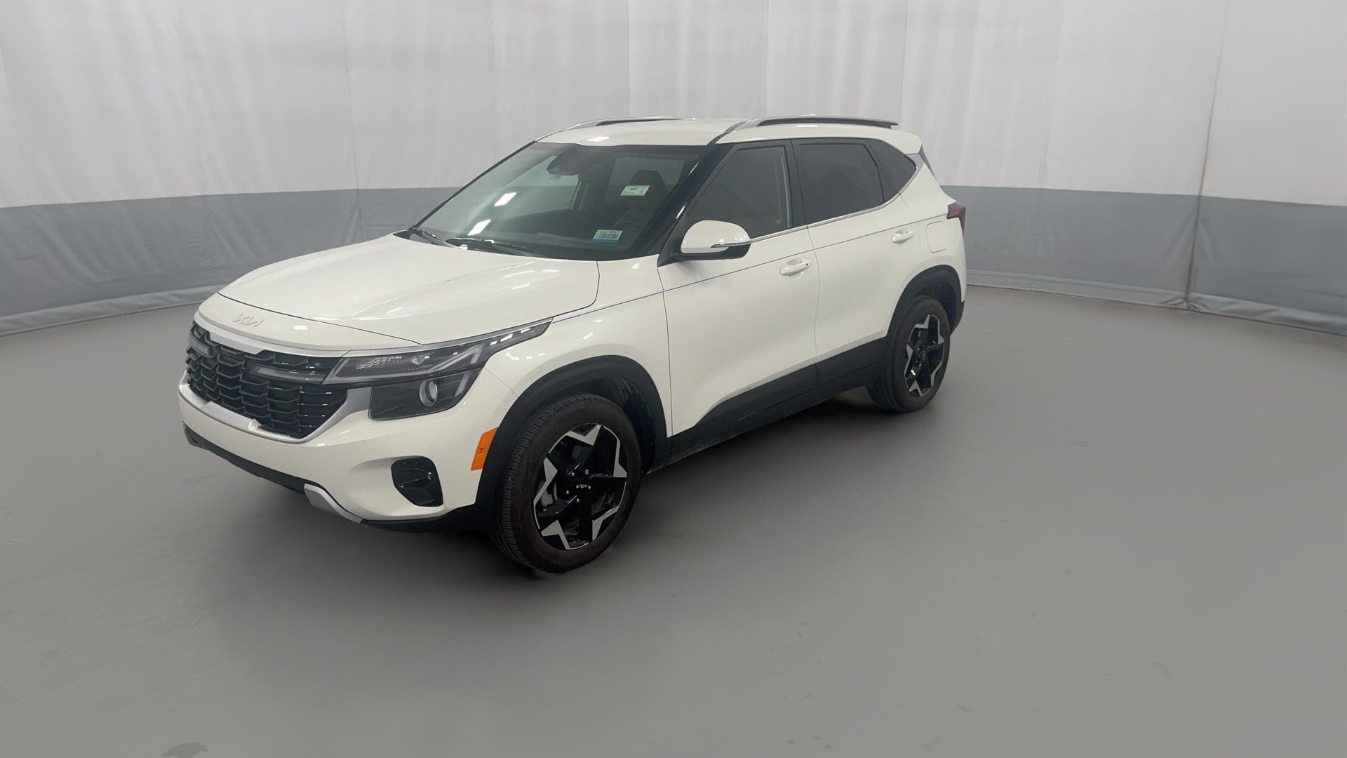 2024 Kia Seltos vehicle photo