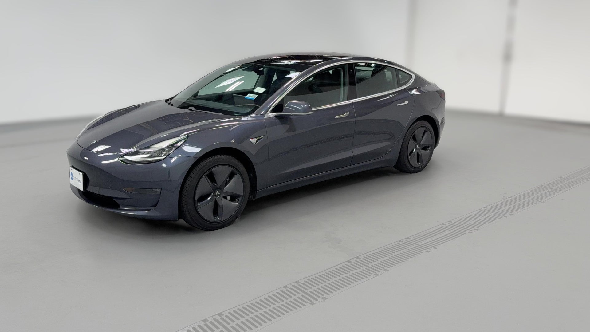 2018 Tesla Model 3 vehicle photo