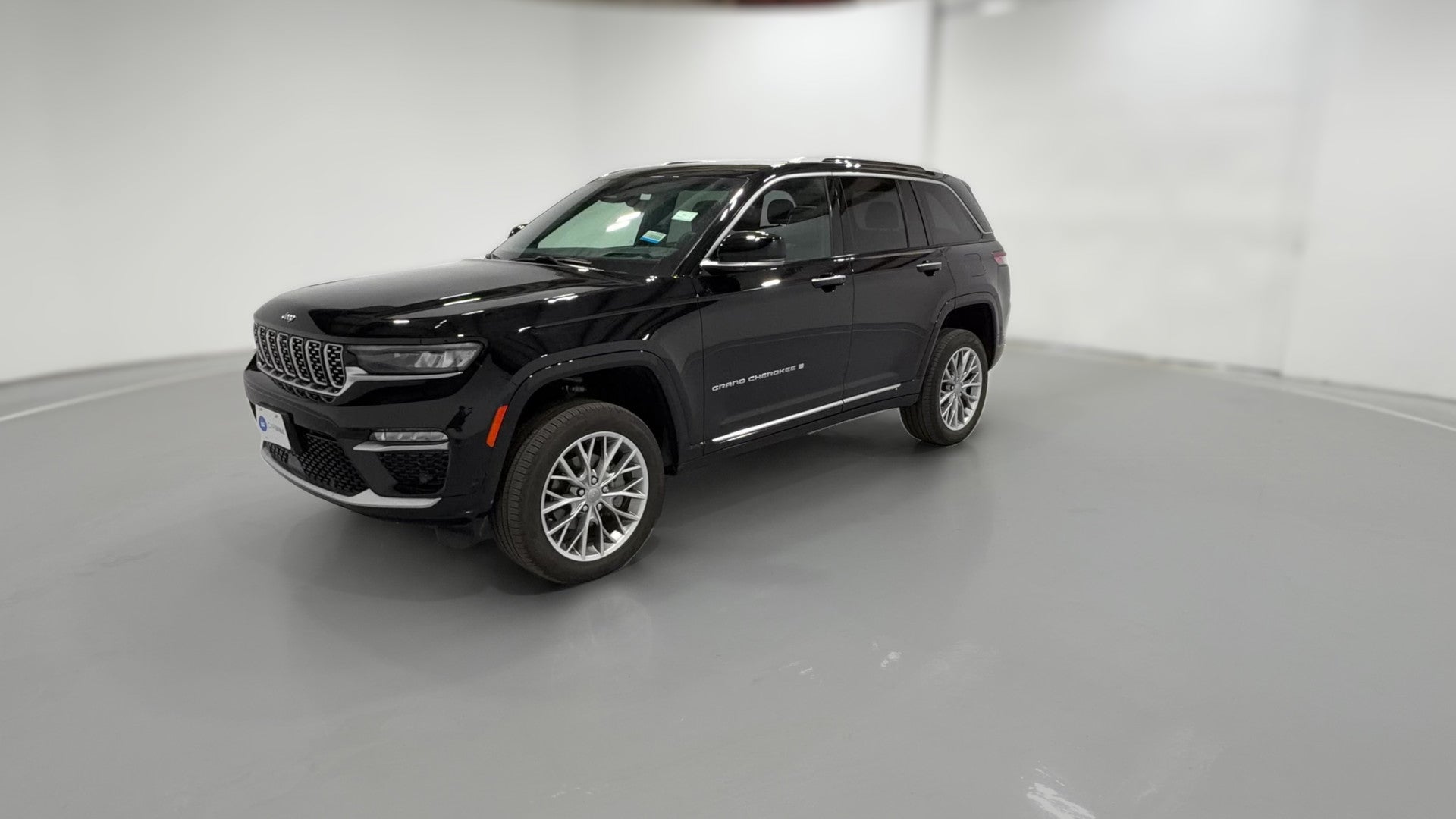2023 Jeep Grand Cherokee vehicle photo