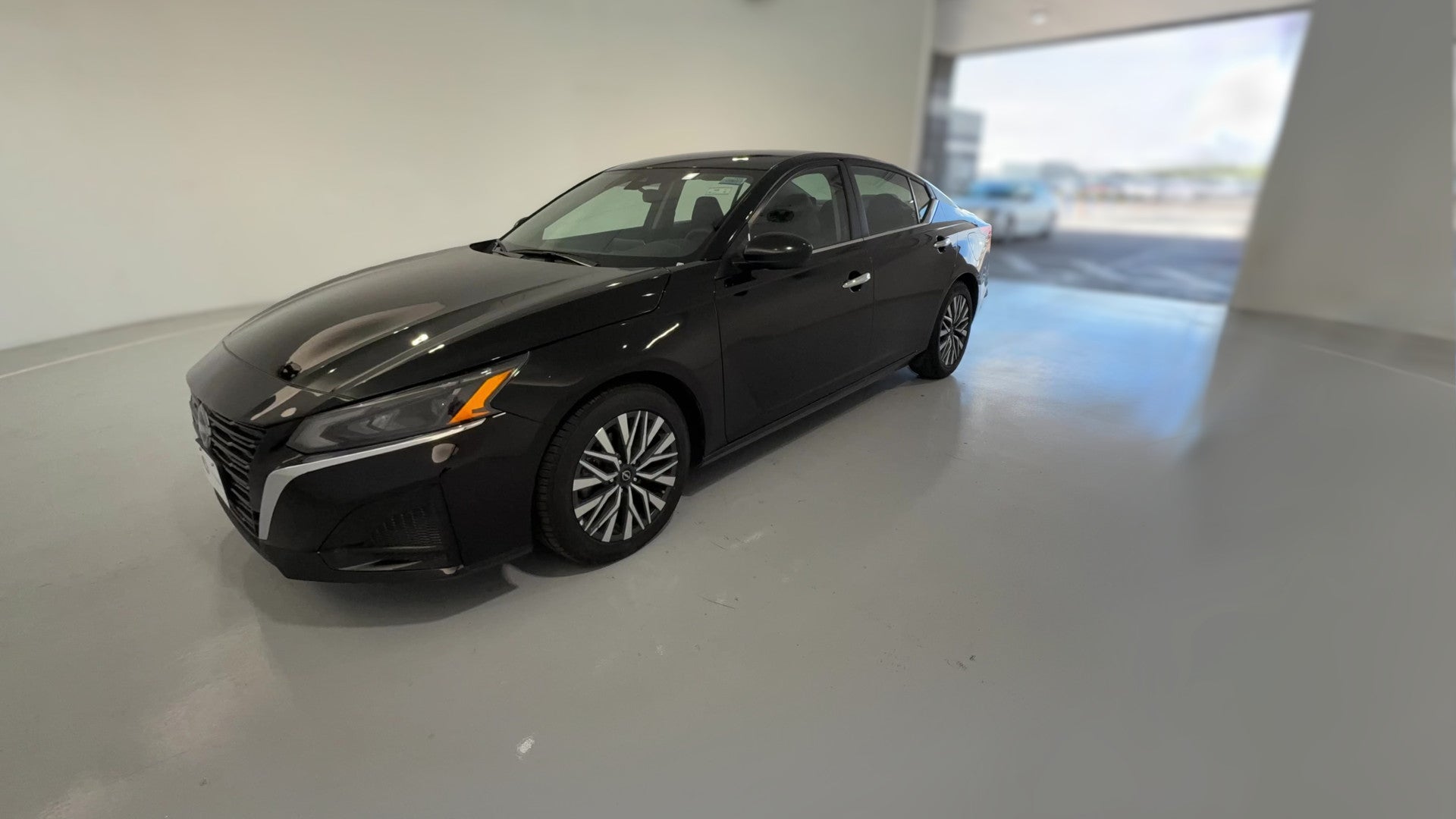 2025 Nissan Altima vehicle photo