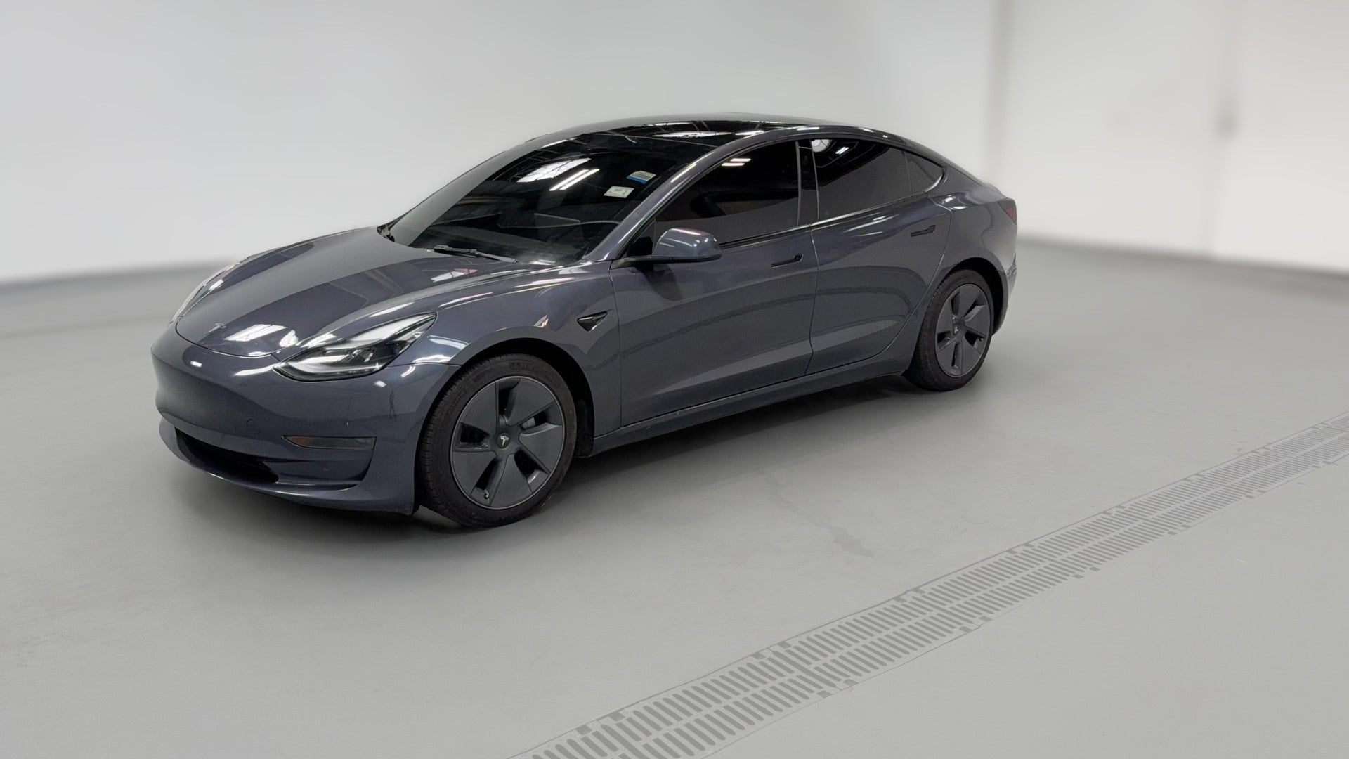 2023 Tesla Model 3 vehicle photo