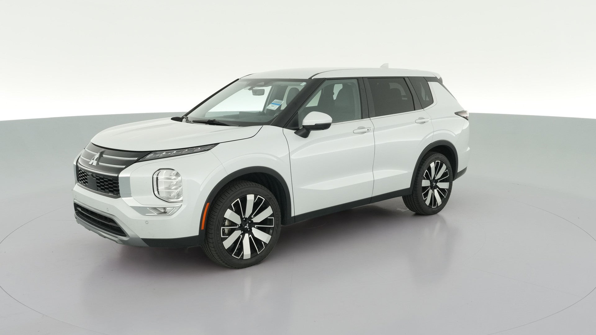 2025 Mitsubishi Outlander vehicle photo