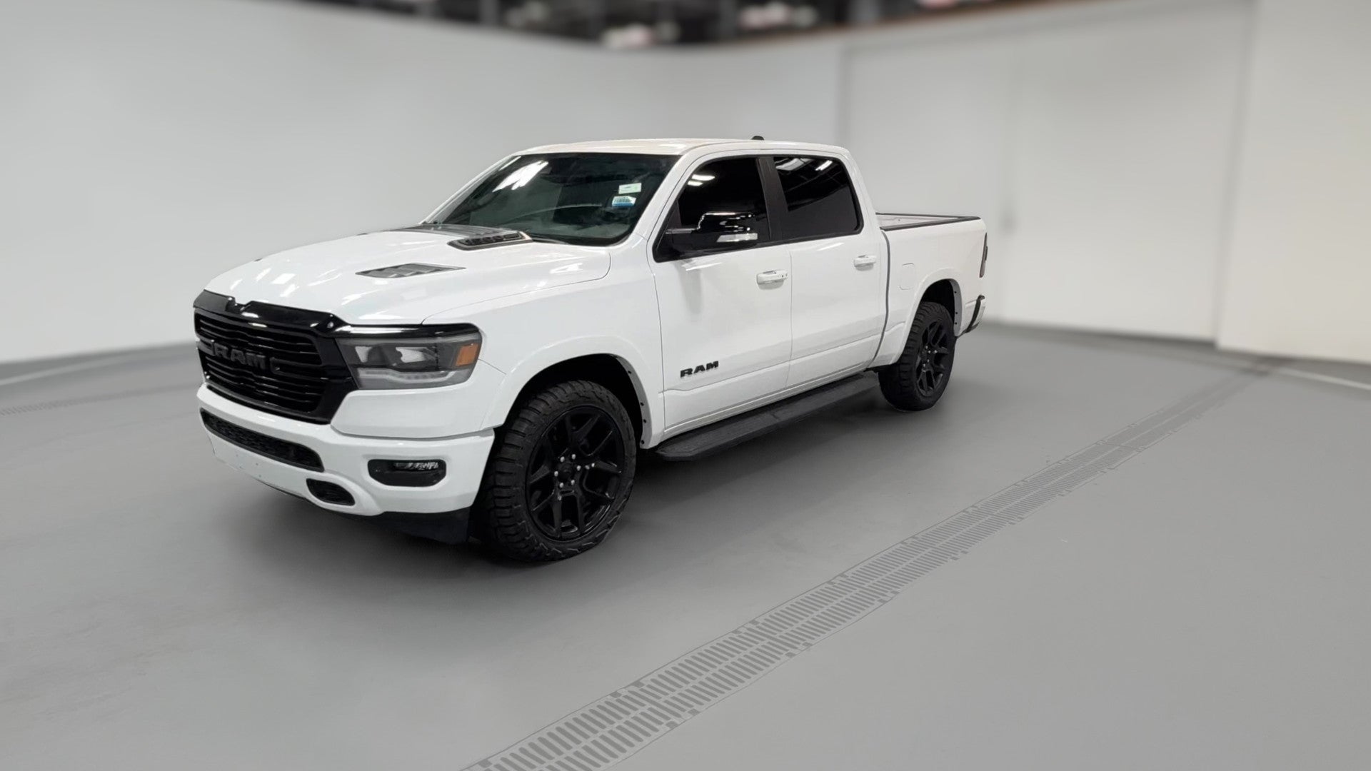 2021 Ram 1500 Crew Cab vehicle photo