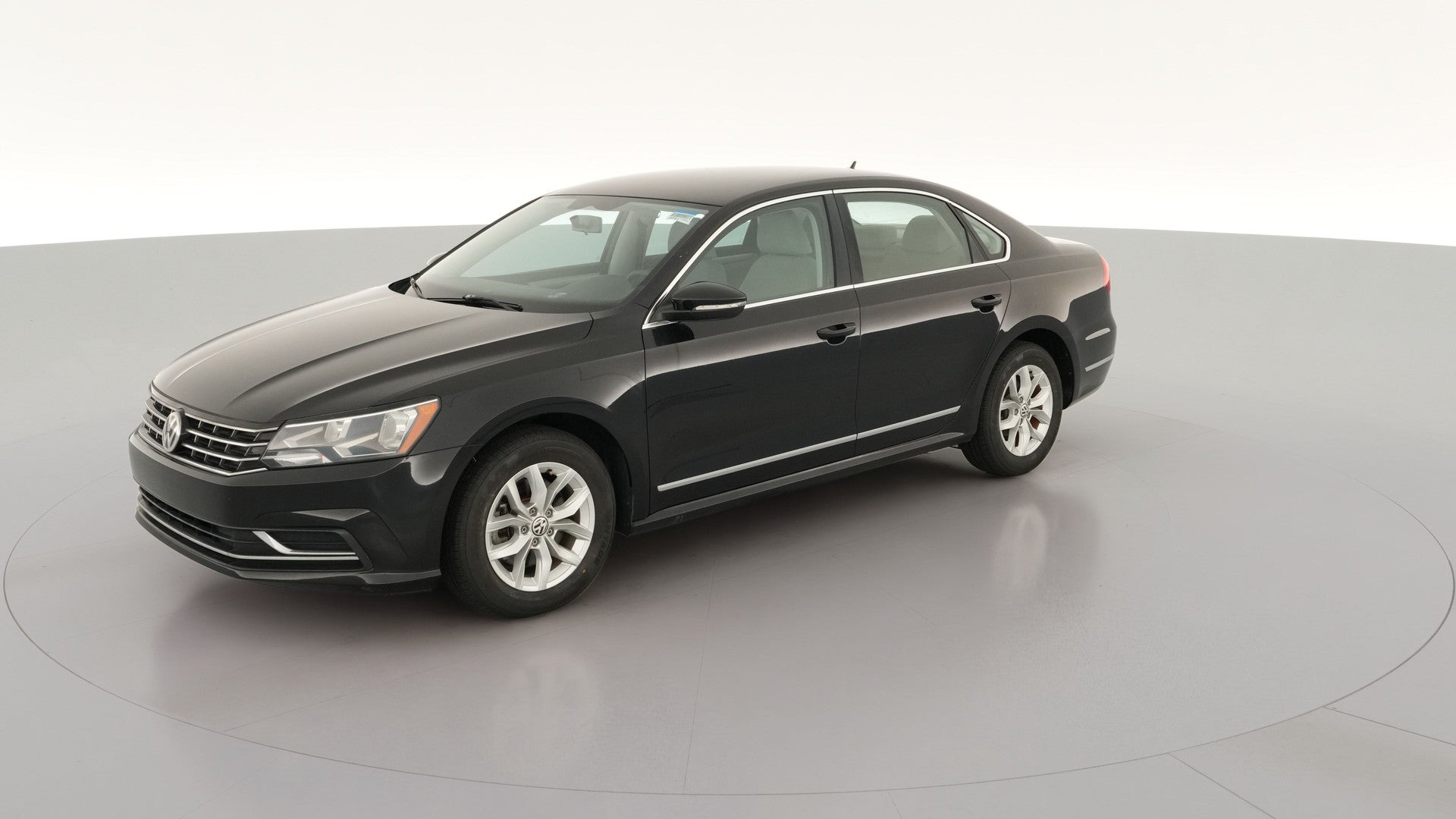 2017 Volkswagen Passat vehicle photo